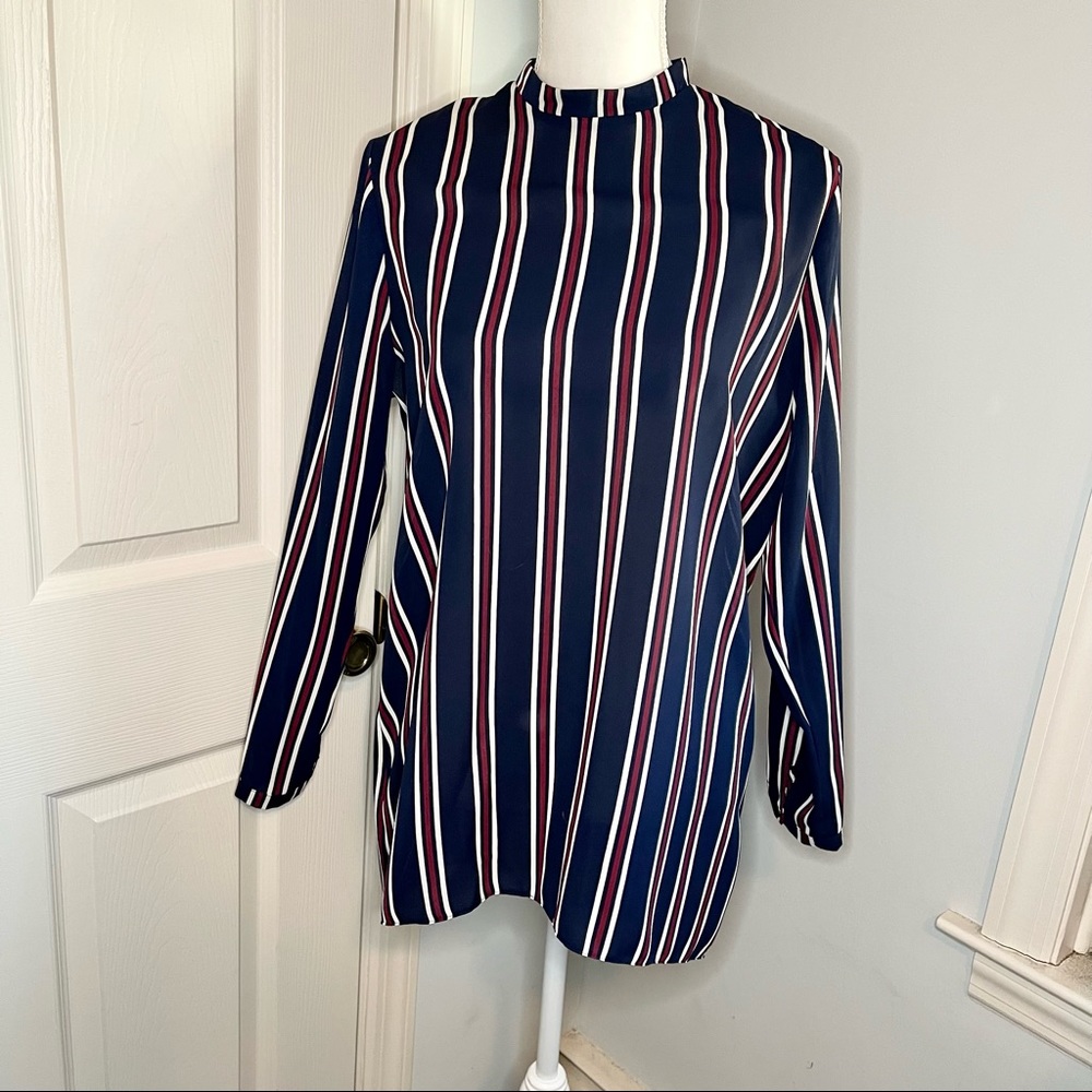 3/25$ Long sleeve stripped dress shirt